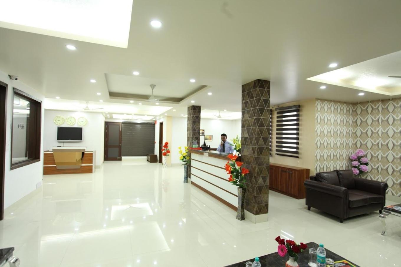 Hotel Hc Grand Neu-Delhi Exterior foto